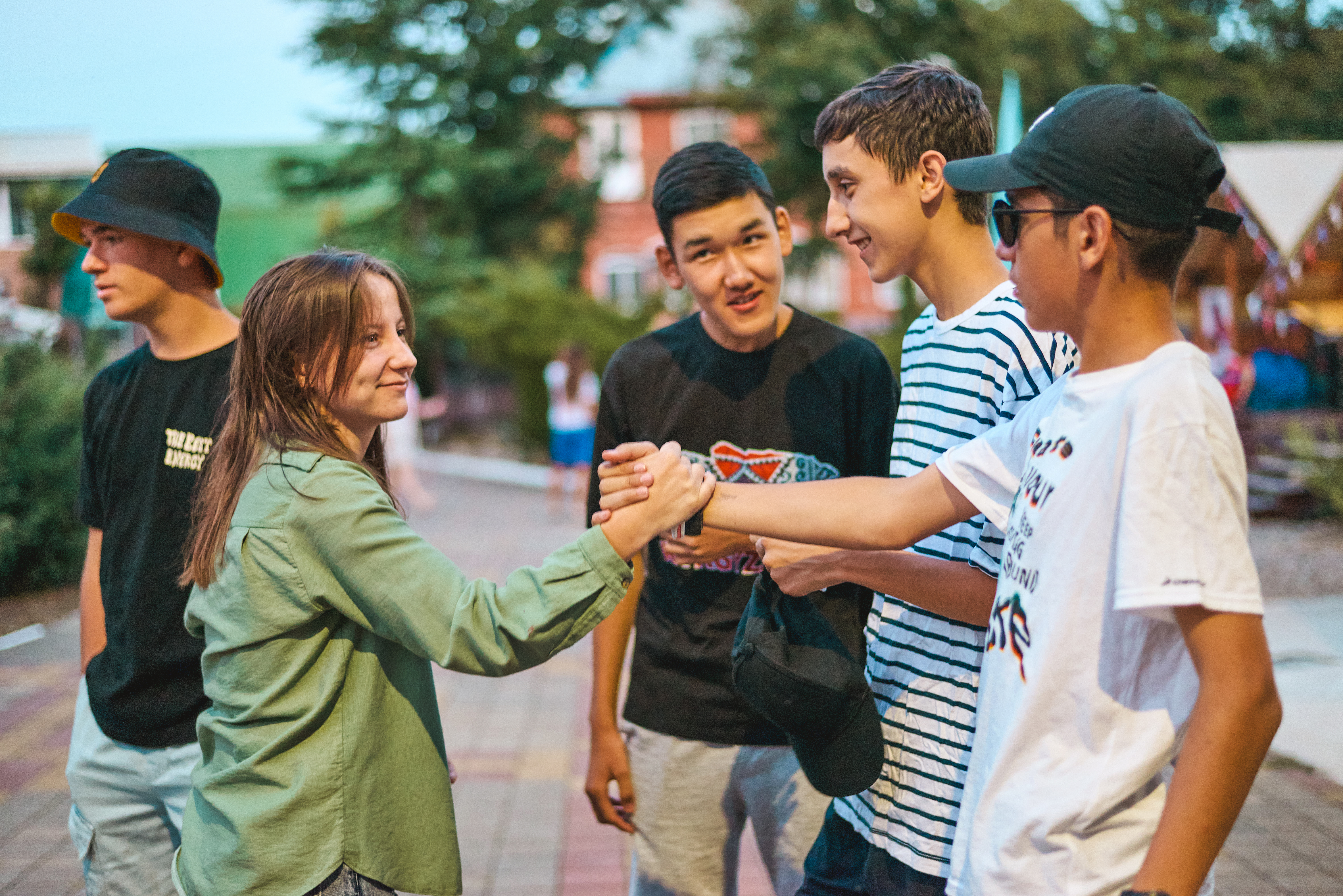 Make new friends from across Eurasia